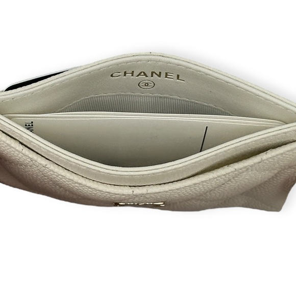 Chanel F/W 2025 Classic Card Holder - Picture 2 of 3